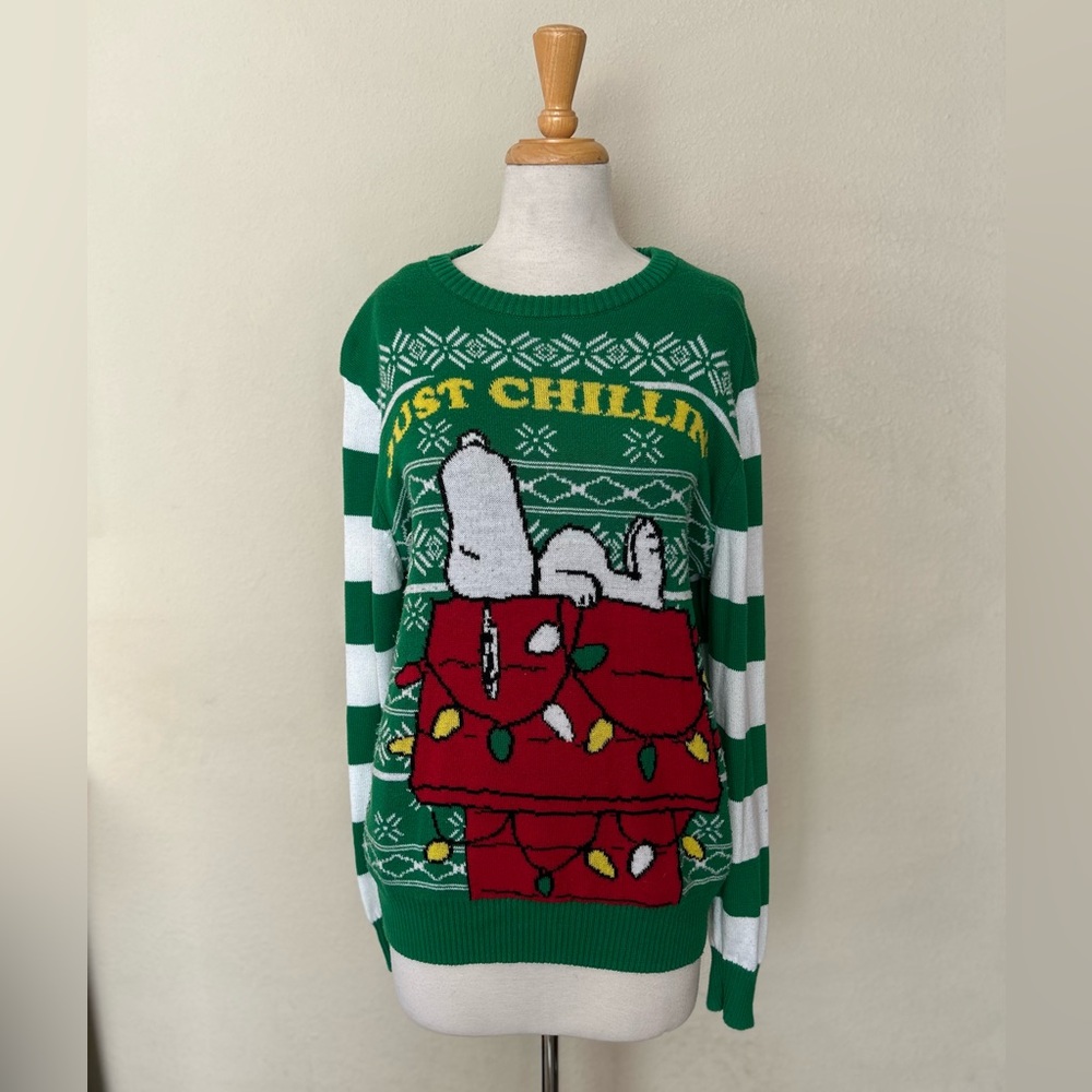 Peanuts 2016  Snoopy Just Chillin Ugly Christmas Sweater Size L .